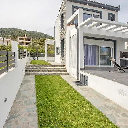 Joy C Deluxe * Nea Iraklitsa