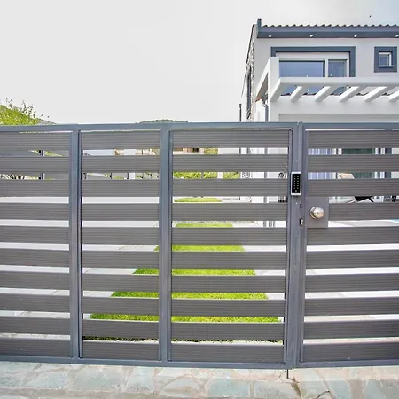 Joy C Deluxe Willa Nea Iraklitsa