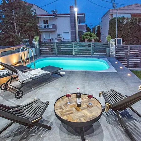 Joy C Deluxe Nea Iraklitsa