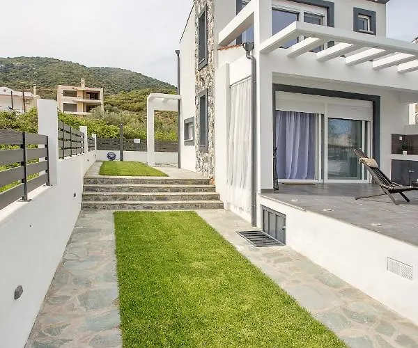 Joy C Deluxe * Nea Iraklitsa