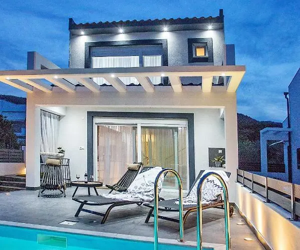 Joy C Deluxe Nea Iraklitsa